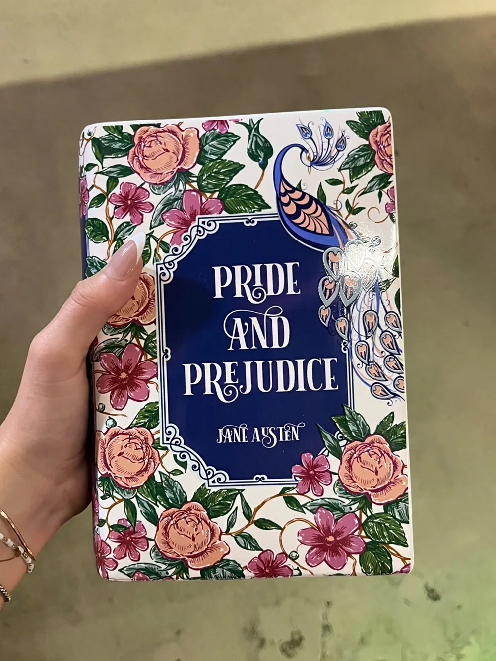 pride and prejudice book vase